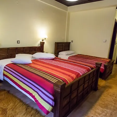 Archontiko Velousi بيت ضيافة