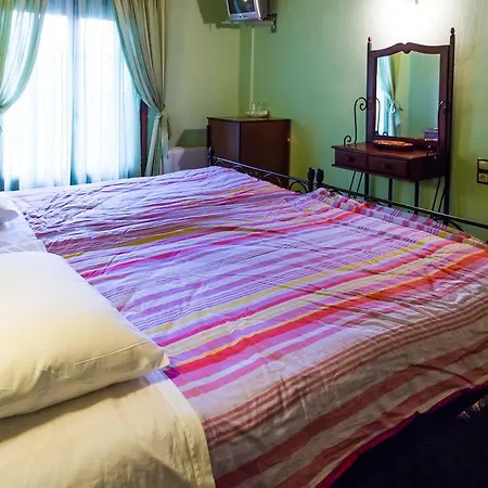 Archontiko Velousi بيت ضيافة